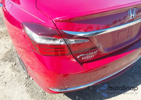 2016 Honda Accord Sport z USA, uszkodzony, nr VIN 1HGCR2F51GA033130